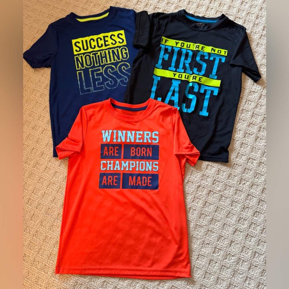Bundle of 3 athletic shirts with motivational sayings - BCG boys size M (10/12)